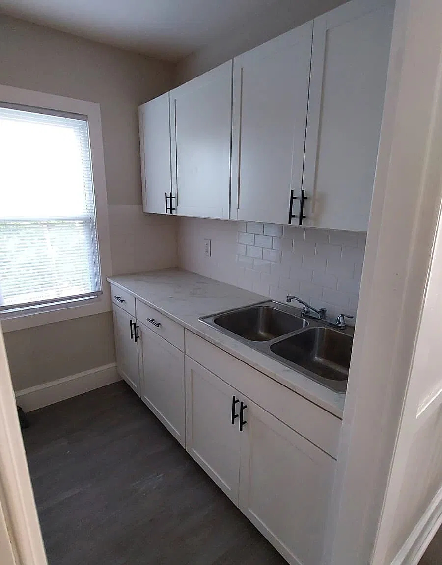 2 bed, 1.0 bath, 1940 sqft, $1,600 — Photo 4