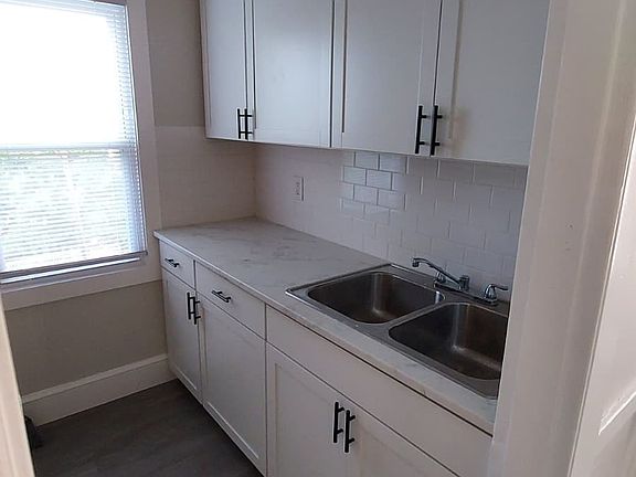 4th image of 67 Wood St #2