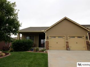 5716 N 158th St, Omaha, NE 68116