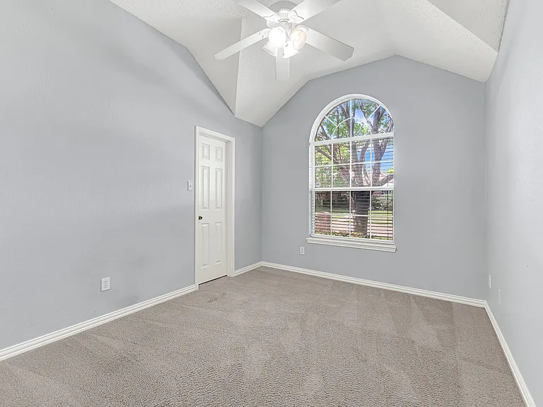 11201 Creekwood Dr — Photo 16