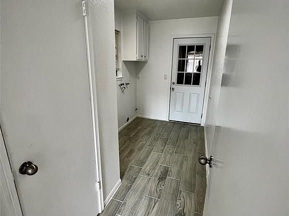 2nd image of 4030 Thistledown Dr