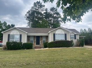 32 Mill Creek Dr, Smiths Station, AL 36877