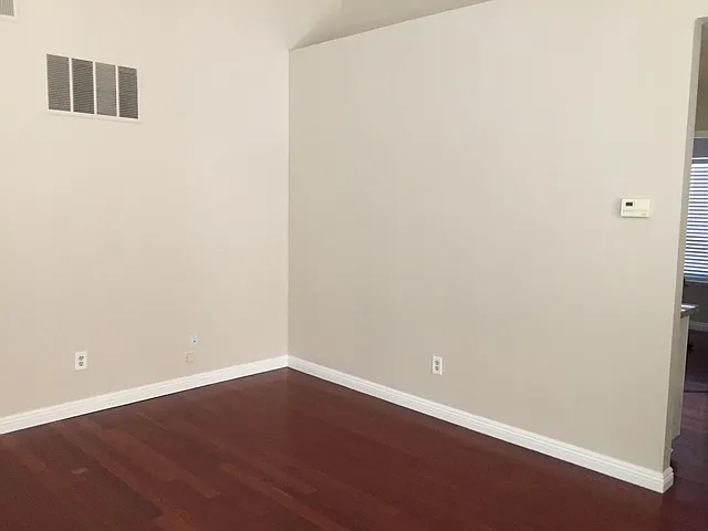 3 bed, 1141 sqft, $2,950 — Photo 4