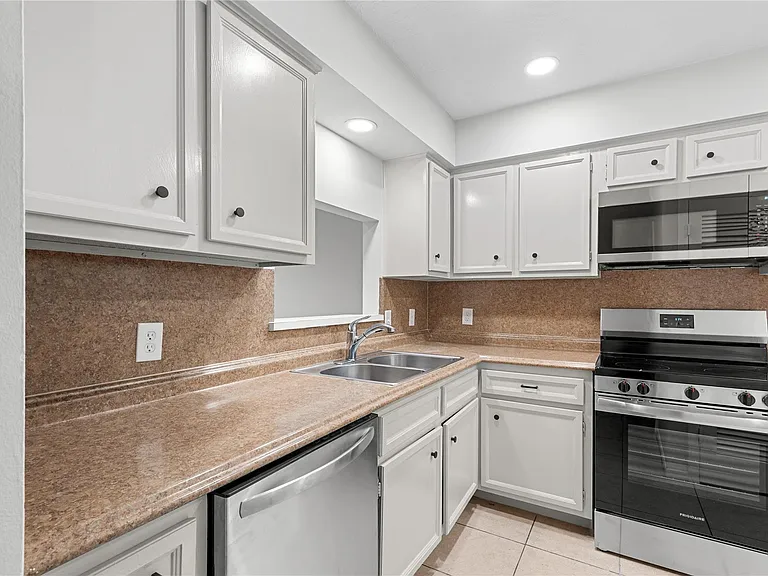 9306 Tooley Dr — Photo 9