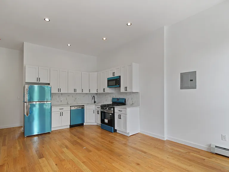 724 Marcy Ave #3 — Photo 3