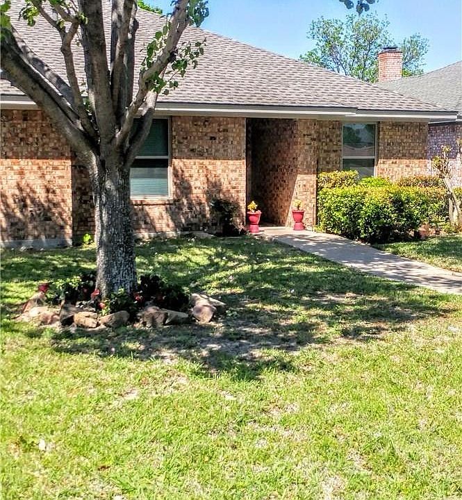 1st image of 614 Willow Way