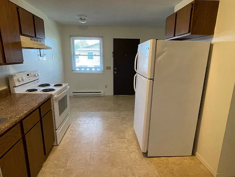 1120 Meridian Heights Dr — Photo 1