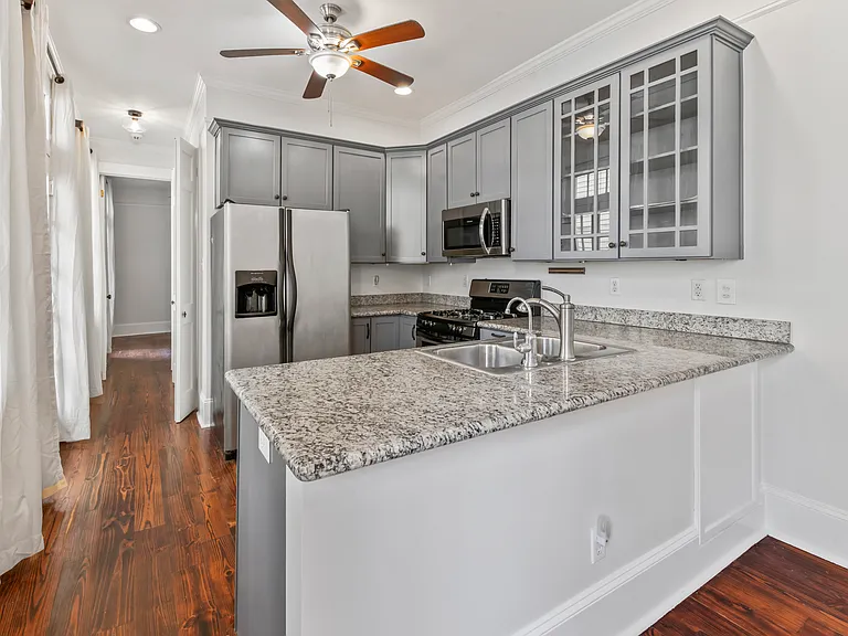 2217 Laurel St #4 — Photo 21