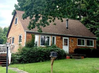 169 Foxwood Rd, Coraopolis, PA 15108