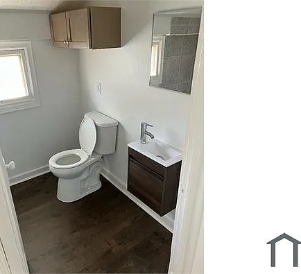 4 bed, $1,975 — Photo 2