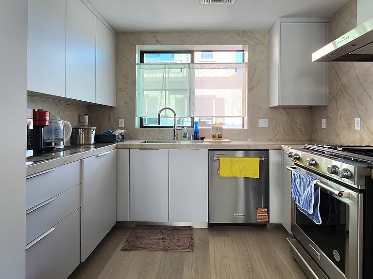 200 S 2nd Ave #B — Photo 11