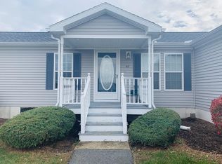 612 Hastings Rd, Middleboro, MA 02346