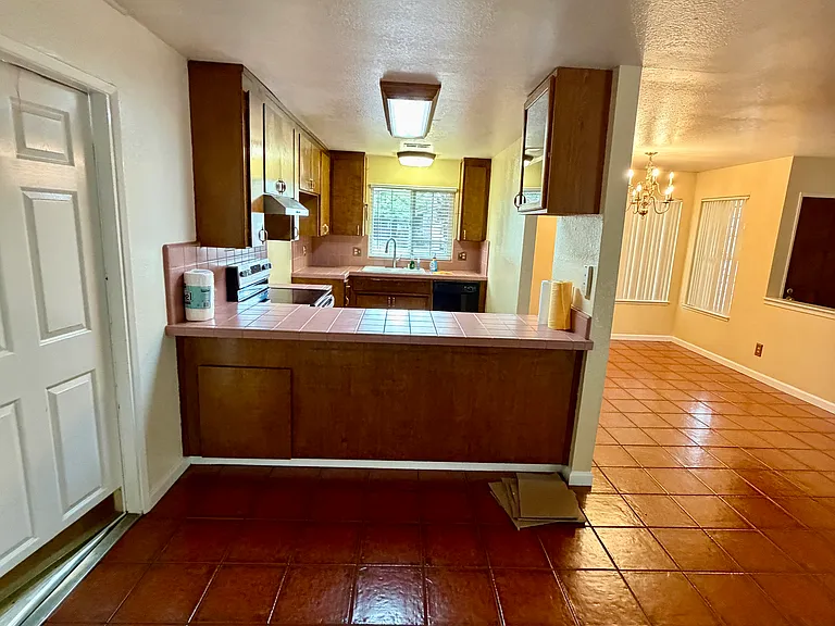 2704 Finlandia Ave — Photo 13