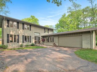 54559 Whispering Oak Dr, Mishawaka, IN 46545