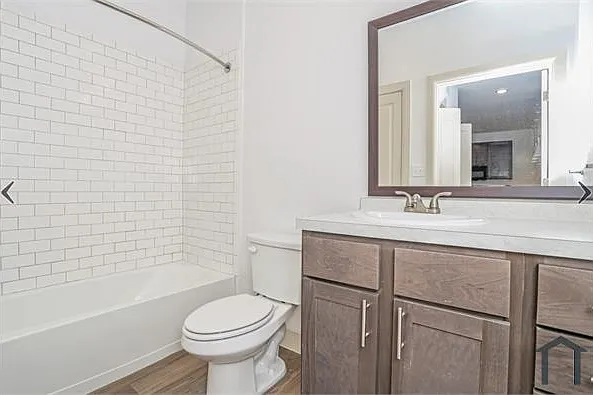 5301 Lipes Blvd #218 — Photo 9