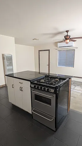 405 N Cloverdale Blvd #B Photo 1