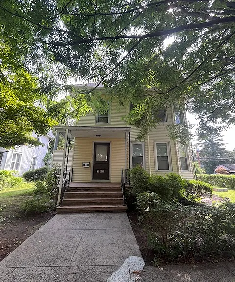 302 Willow St #2B — Photo 1