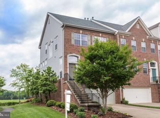 1939 Logan Manor Dr, Reston, VA 20190