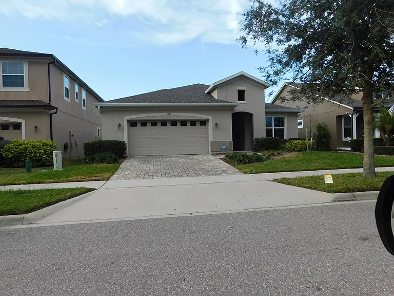 2135 Donahue Dr — Photo 1