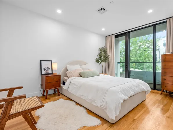 205 Freeman Street image 18 of 23