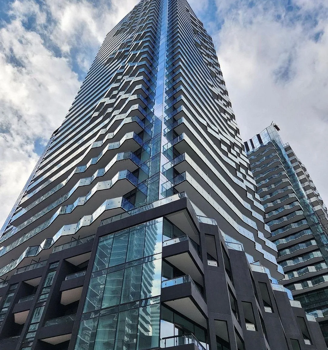 2 bed, $3,200 — Photo 1
