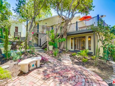 3955 Clayton Ave, Los Angeles, CA, 90027
