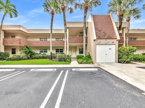 3621 Oaks Clubhouse Dr 104, Pompano Beach, FL 33069