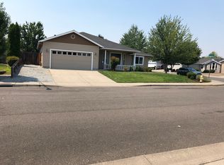 1875 Cottonwood Dr, Central Pt, OR 97502