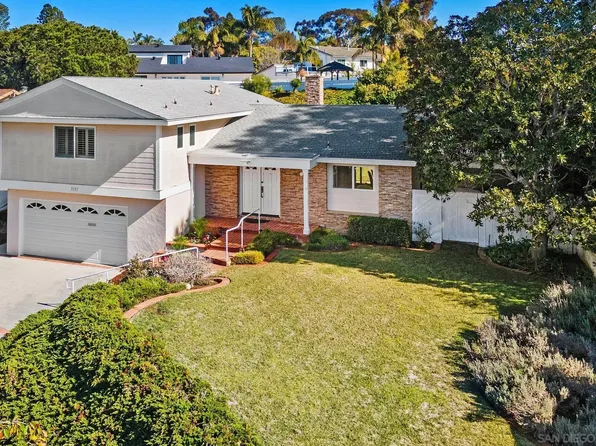 5137 Windsor Dr, San Diego, CA 92109