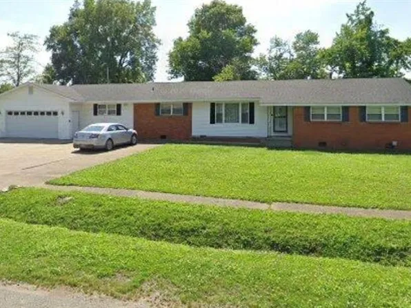 417 N Walnut St, Hayti, MO 63851