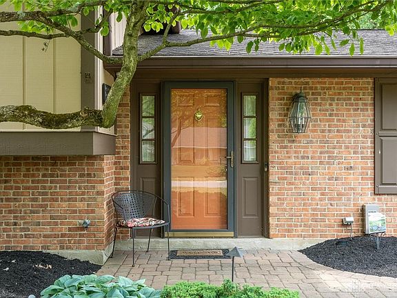 5th image of 9087 Woodstream Ln