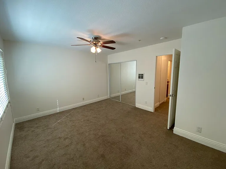 631 7th St #8 — Photo 25