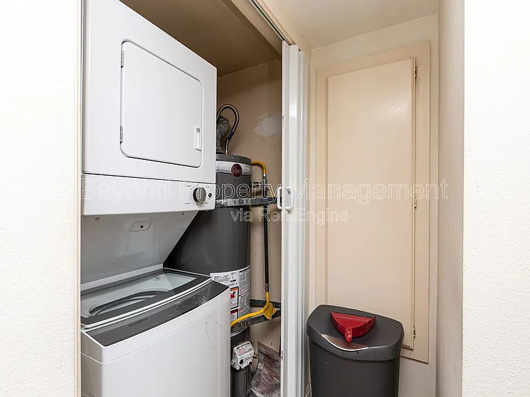 9316 Twin Trails Dr #104 — Photo 11