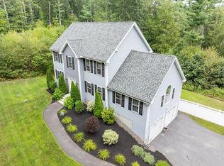55 Reservoir Rd, Lunenburg, MA 01462