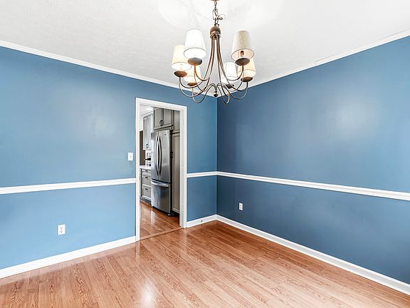 3rd image of 4809 Melbourne Rd