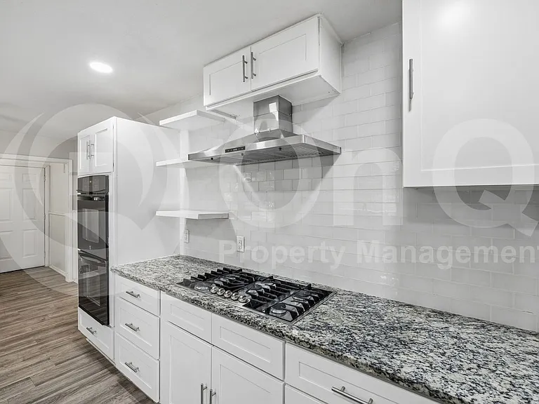 9007 Sweetwater Dr — Photo 12