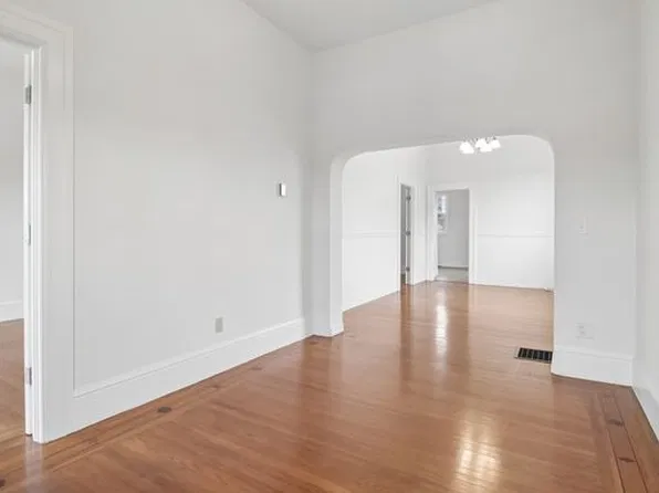 556 Baden Ave, South San Francisco, CA 94080