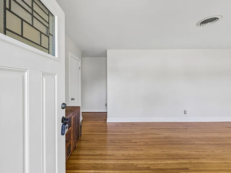3317 Marcus Dr — Photo 7