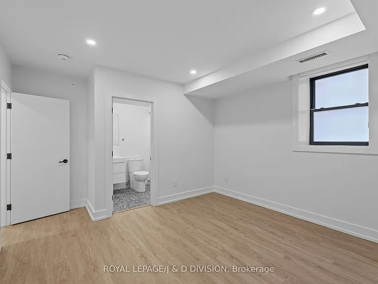 314 Lonsdale Rd #2 — Photo 20