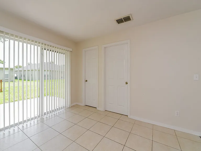 735 Windrose Dr — Photo 7