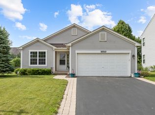 10569 Lansdale St, Huntley, IL 60142