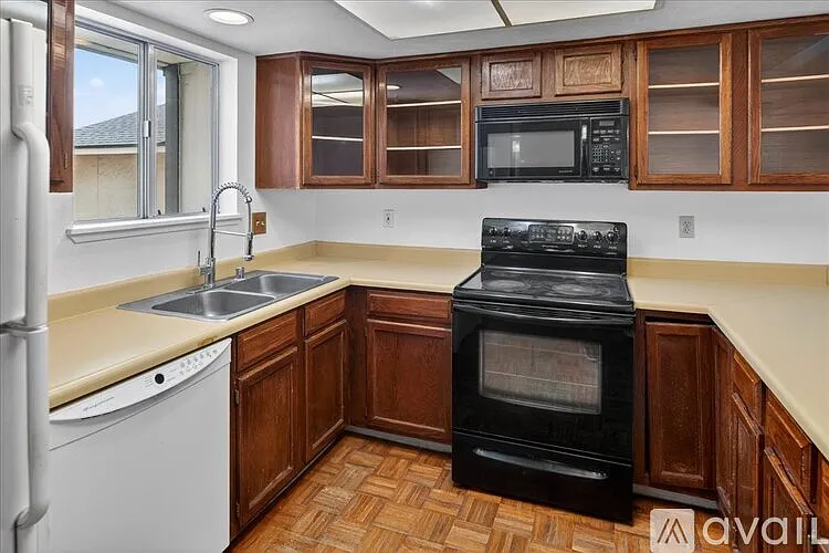 2675 Nicholette Dr — Photo 3