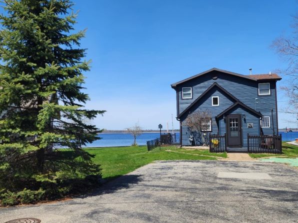 215 Warren Ave, East Tawas, MI 48730