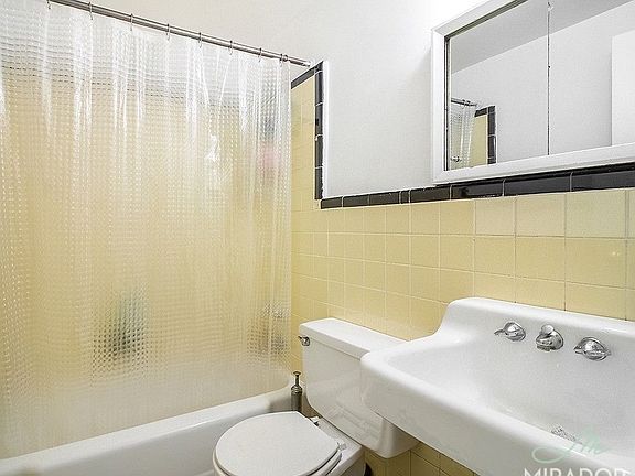 5th image of 340 W 88th St APT 1A
