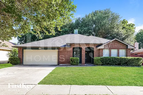 4949 Oak Hollow Dr Photo 1