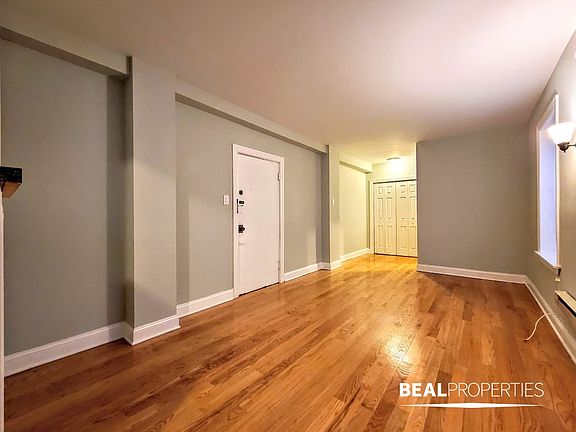 4th image of 1347 N Dearborn St #1347304