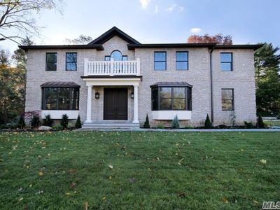2 Strawberry Ln, Roslyn Heights, NY, 11577