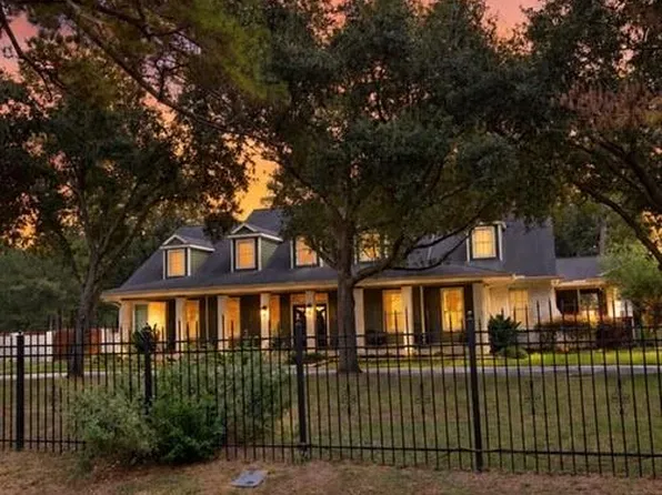 10 Rollingwood Dr, Houston, TX 77080