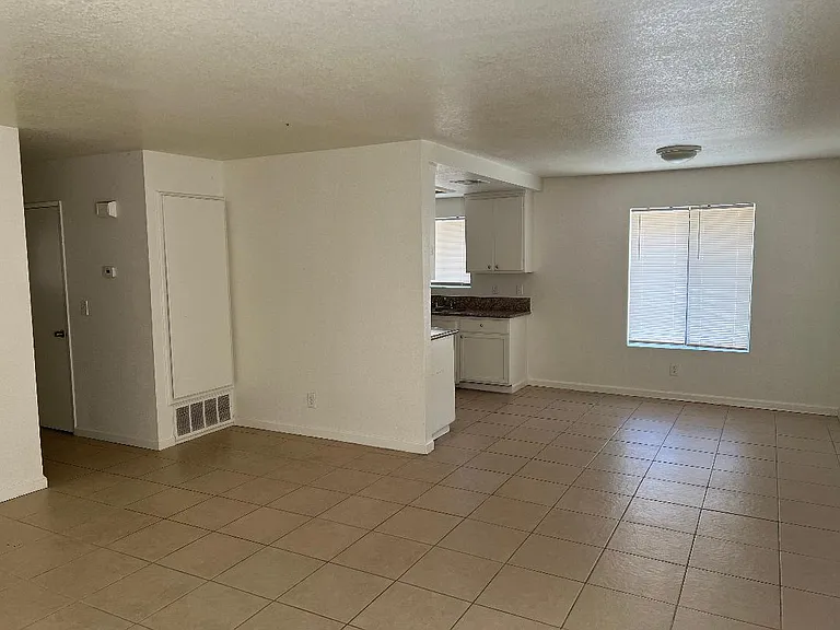575 Sioux Dr #D — Photo 6