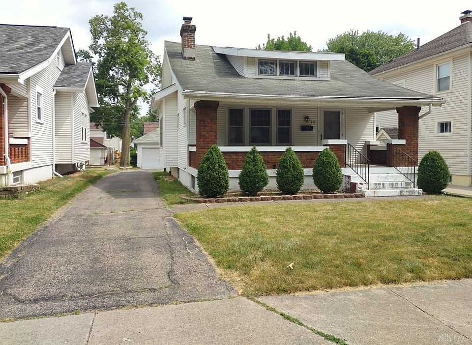 1st image of 323 Triangle Ave